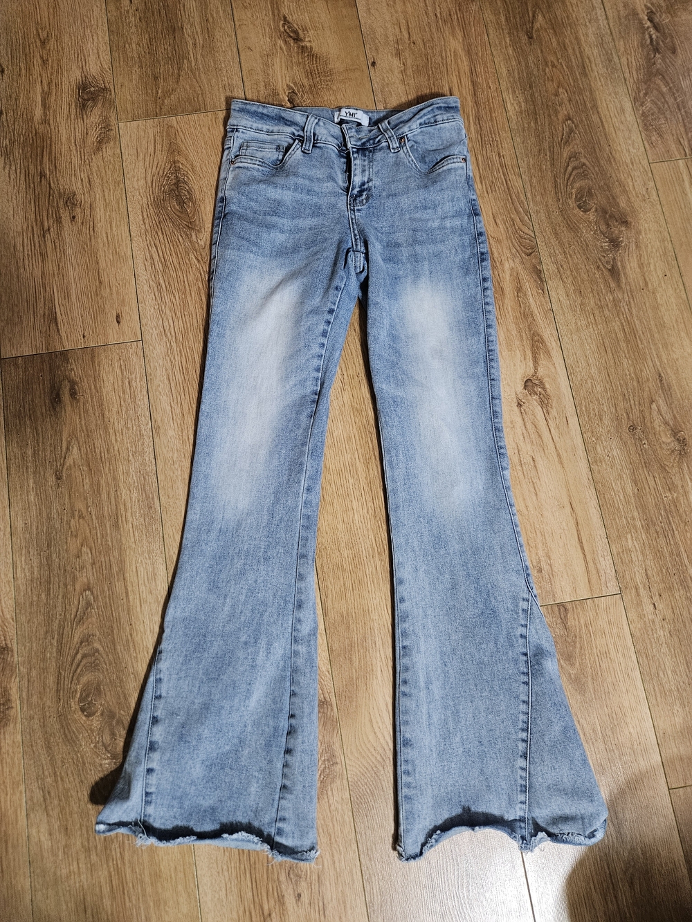 Light Wash Flare Jeans with Raw Hem Size 1/27 YMI Jeans